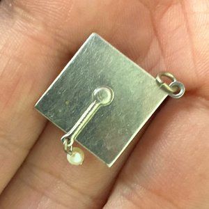 Pendant /Charm Graduation Cap Vintage Retro 50s Sterling Silver 925 Pearl Tassel